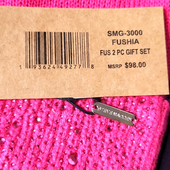 NWT! Steve Madden Phone Crossbody & Rhinestone Winter Hat 2 Pc Set Fushia Pink - Picture 5 of 10